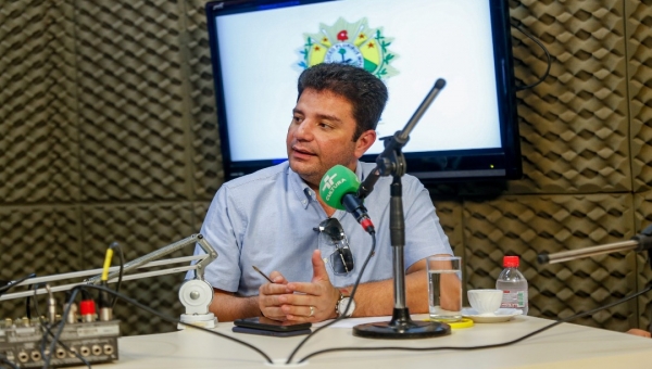 Gladson tem pré-desmaio durante agendas do governo e precisa ser medicado